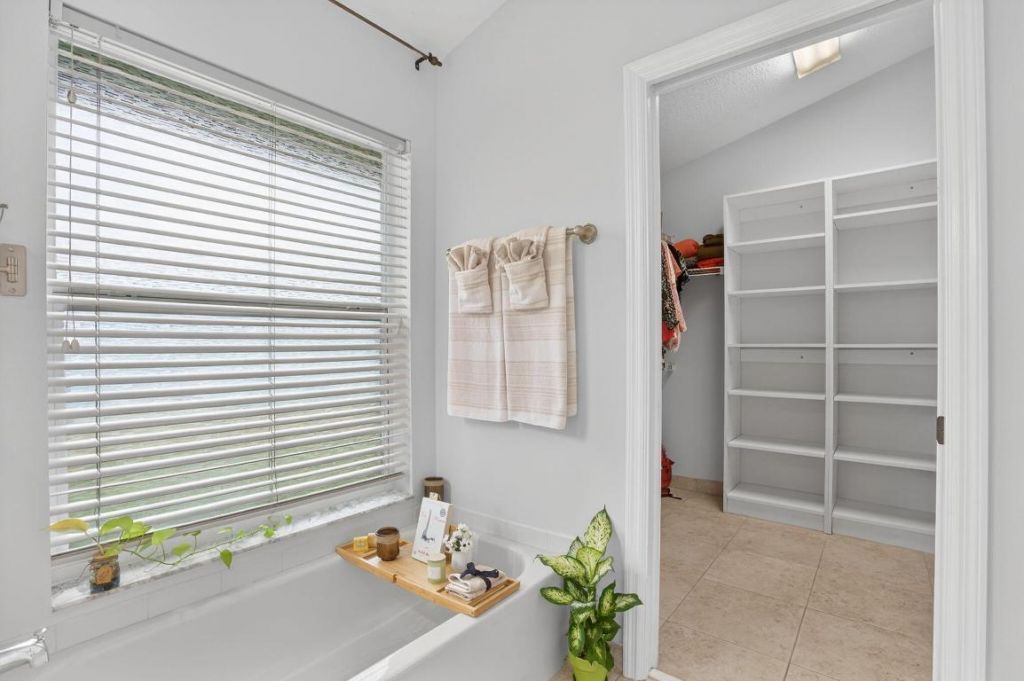 9275 SE Mercury Street, Hobe Sound, FL 33455 Photo