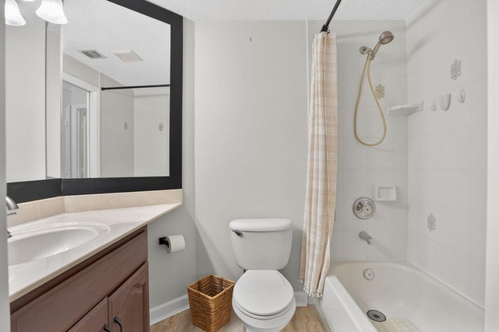 9275 SE Mercury Street, Hobe Sound, FL 33455 Photo