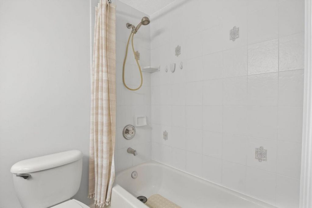 9275 SE Mercury Street, Hobe Sound, FL 33455 Photo