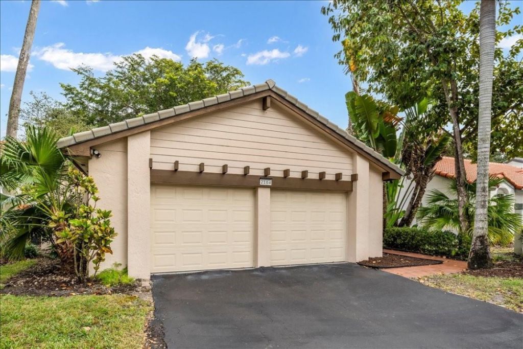 2164 Montpeliar, Weston, FL 33326 Photo