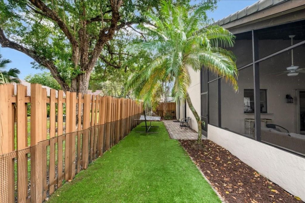 2164 Montpeliar, Weston, FL 33326 Photo