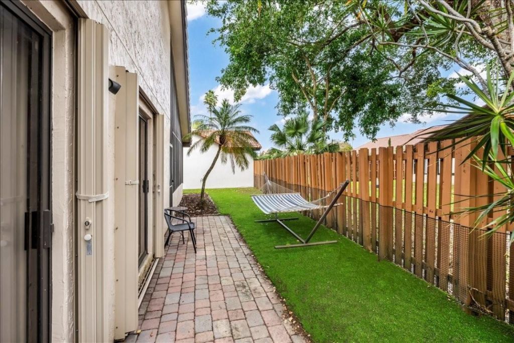 2164 Montpeliar, Weston, FL 33326 Photo