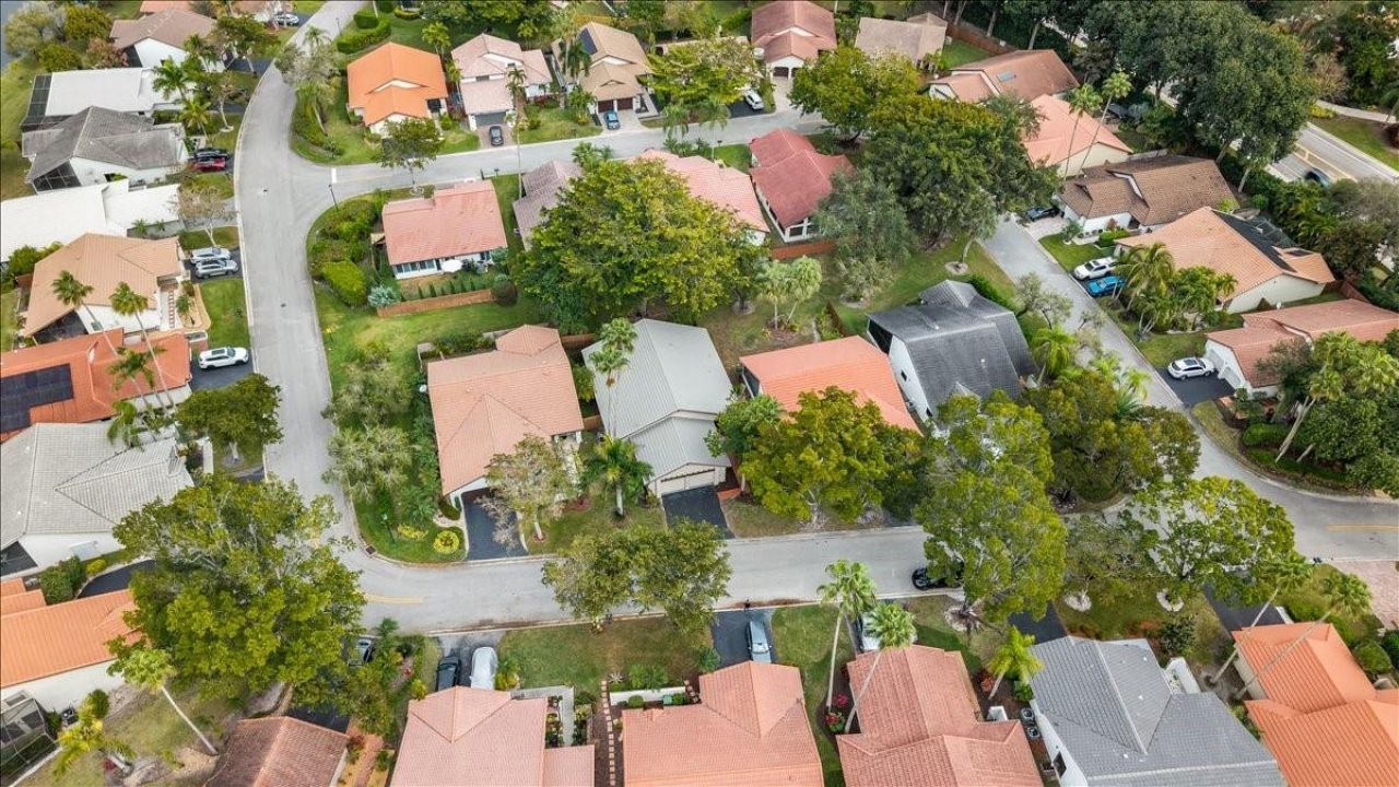 2164 Montpeliar, Weston, FL 33326 Photo