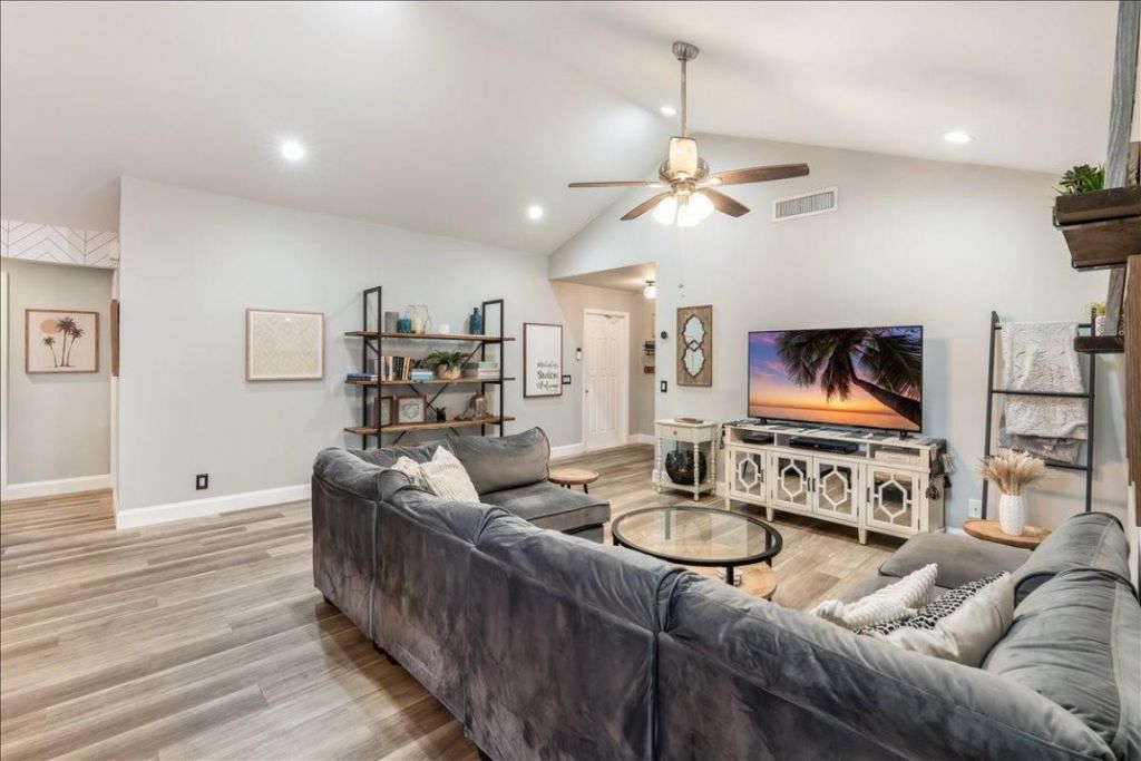 2164 Montpeliar, Weston, FL 33326 Photo