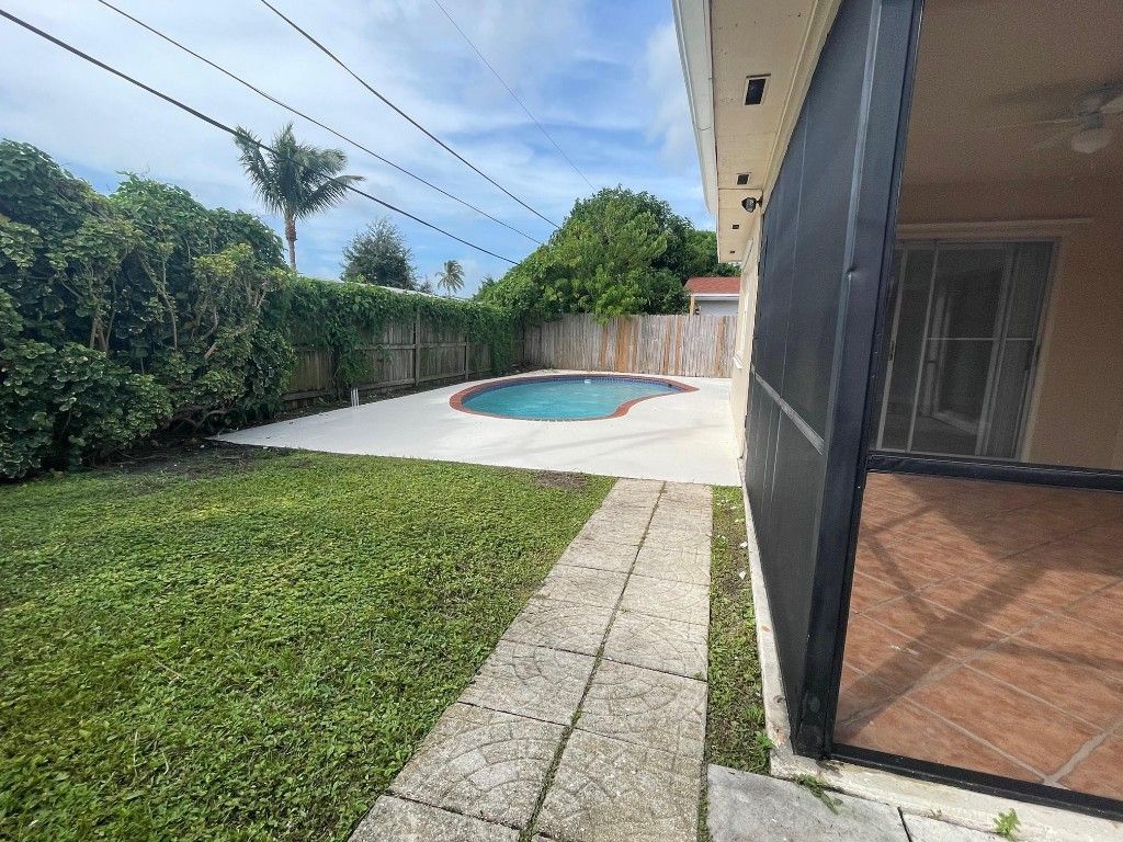 8510 Sunset Strip, Sunrise, FL 33322 Photo