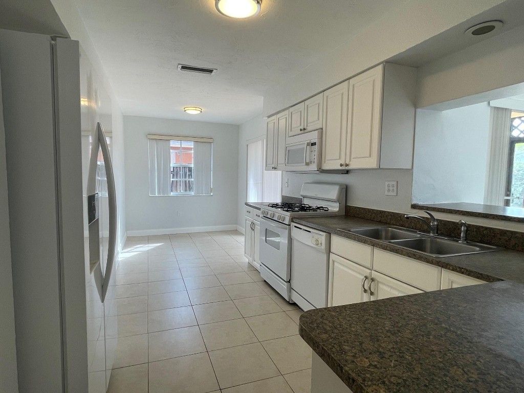 8510 Sunset Strip, Sunrise, FL 33322 Photo