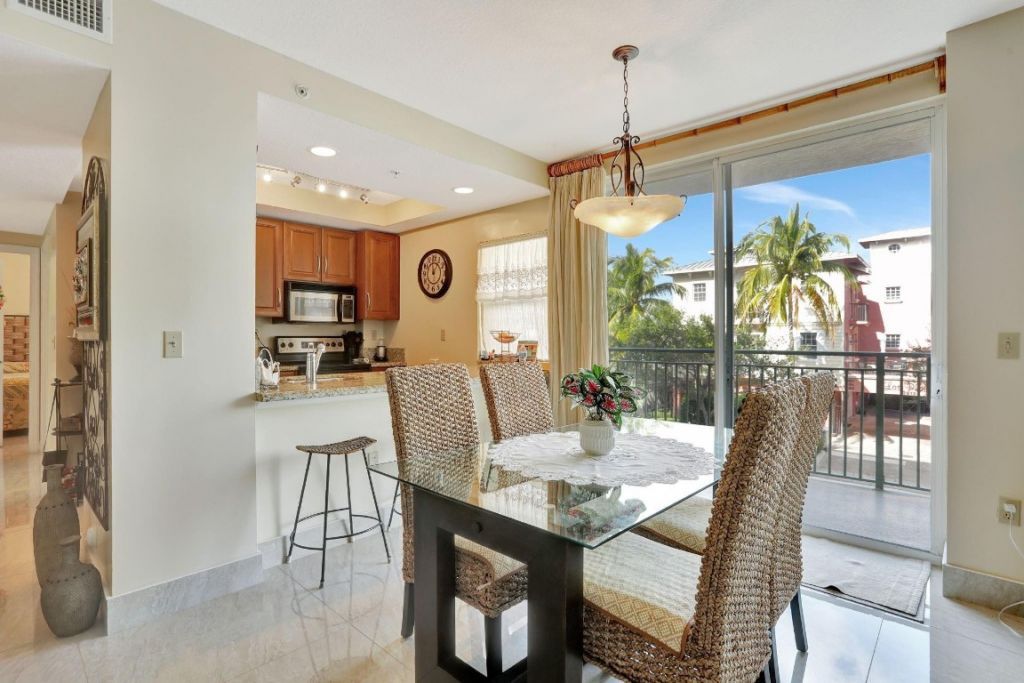 3210 NE 5th Street, Unit 202, Pompano Beach, FL 33062 Photo