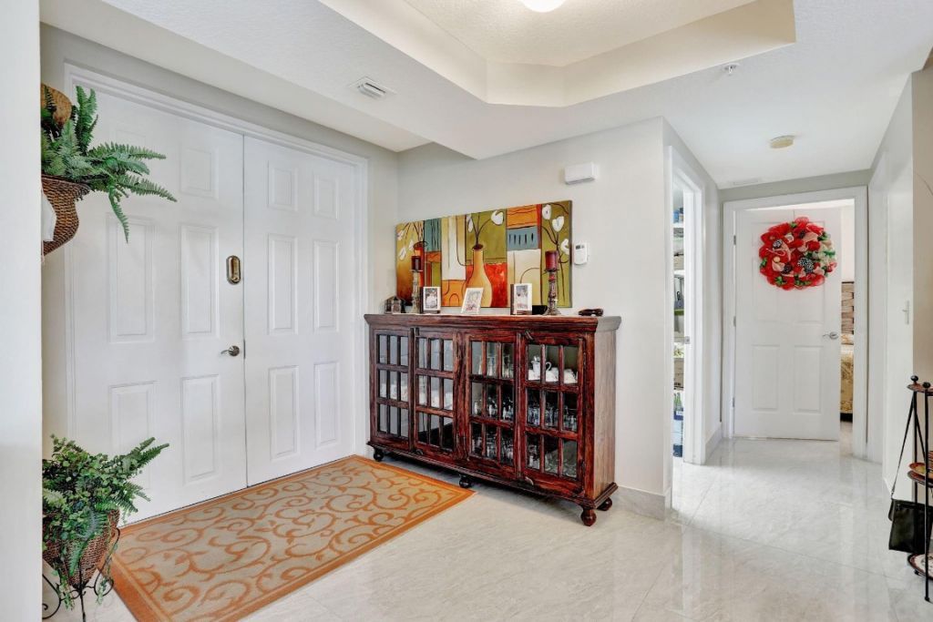 3210 NE 5th Street, Unit 202, Pompano Beach, FL 33062 Photo