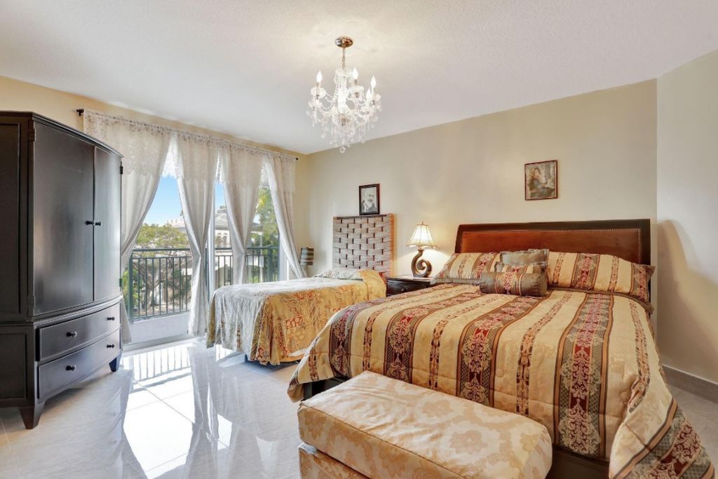 3210 NE 5th Street, Unit 202, Pompano Beach, FL 33062 Photo