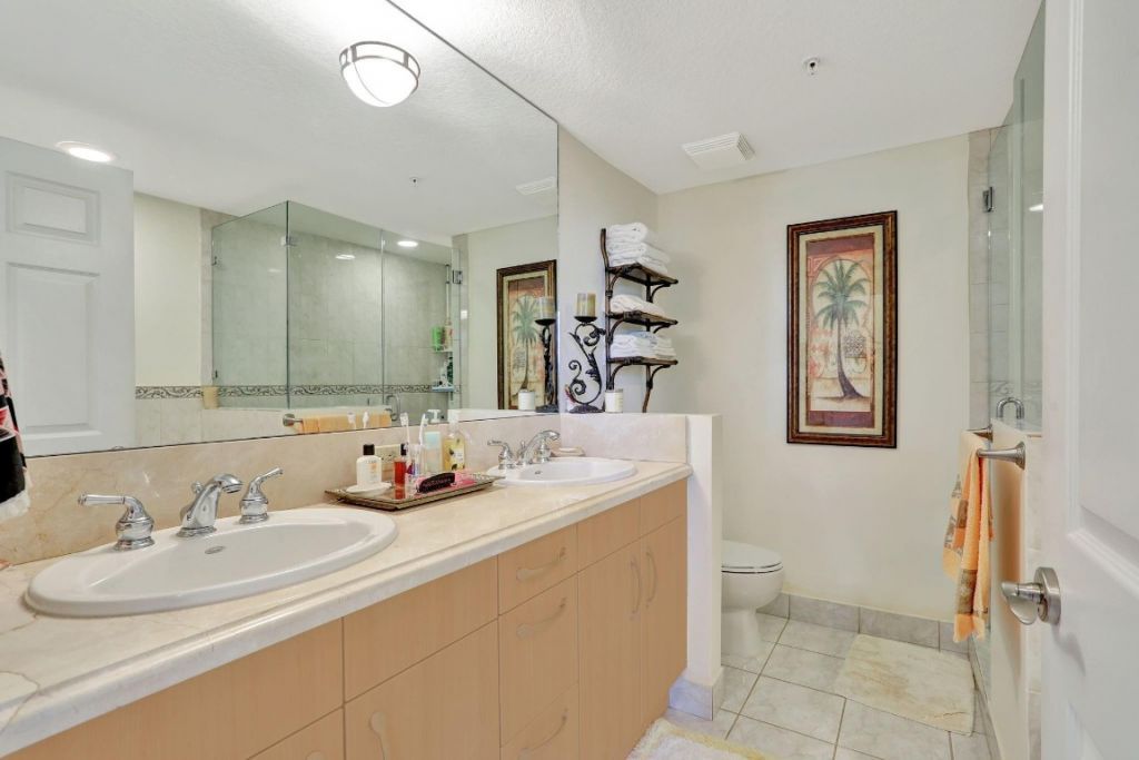 3210 NE 5th Street, Unit 202, Pompano Beach, FL 33062 Photo