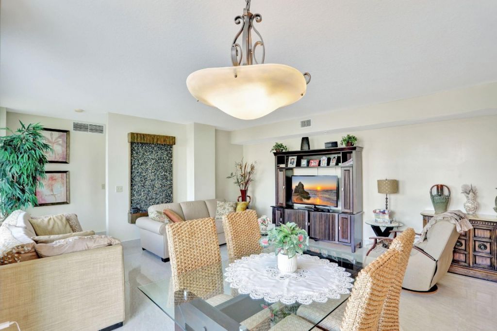 3210 NE 5th Street, Unit 202, Pompano Beach, FL 33062 Photo