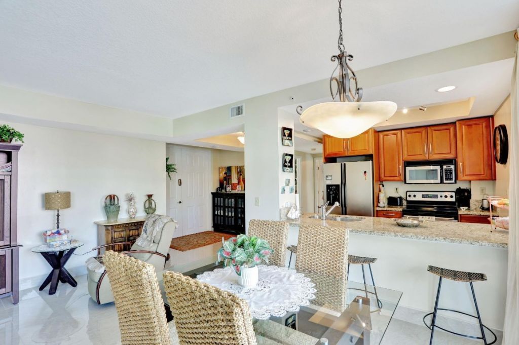 3210 NE 5th Street, Unit 202, Pompano Beach, FL 33062 Photo