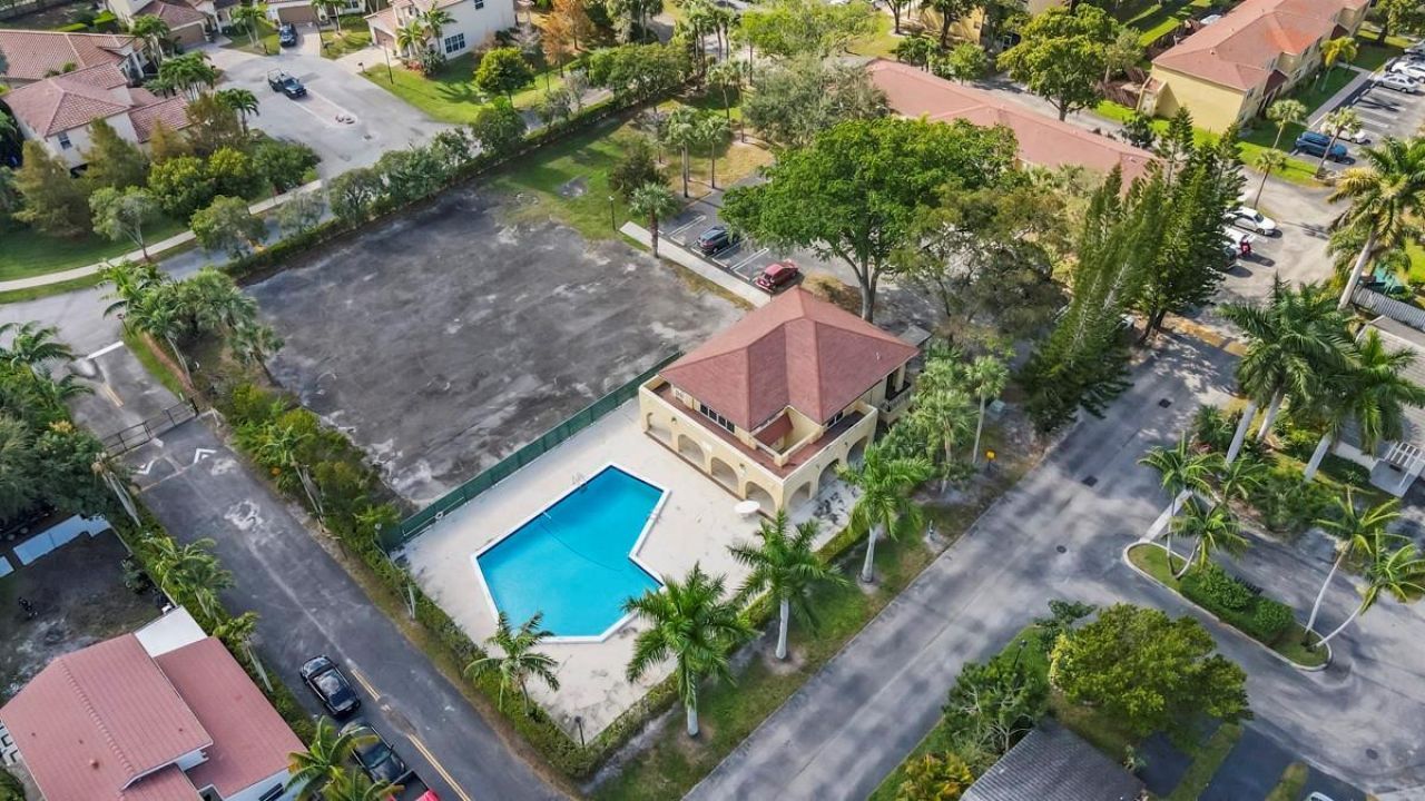 10762 La Placida Drive, Unit 7-106, Coral Springs, FL 33065 Photo