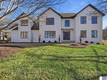 6321 Black Forest Drive, Lincoln, NE 68516