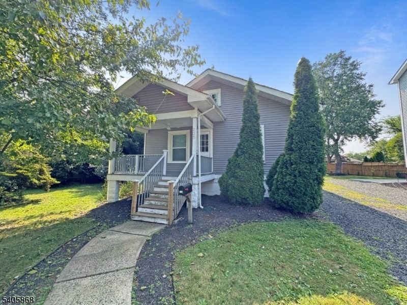 235 Plainfield Ave, Berkeley Heights, NJ 07922 Main Photo