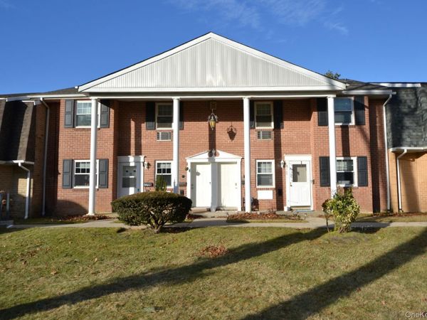 25 Glen Hollow Drive, Unit H-23, Holtsville, NY 11742