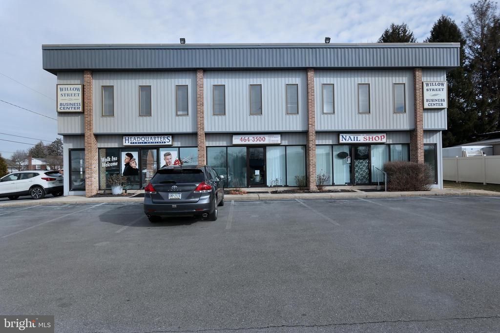 2929 WILLOW STREET PIKE, WILLOW STREET, PA 17584