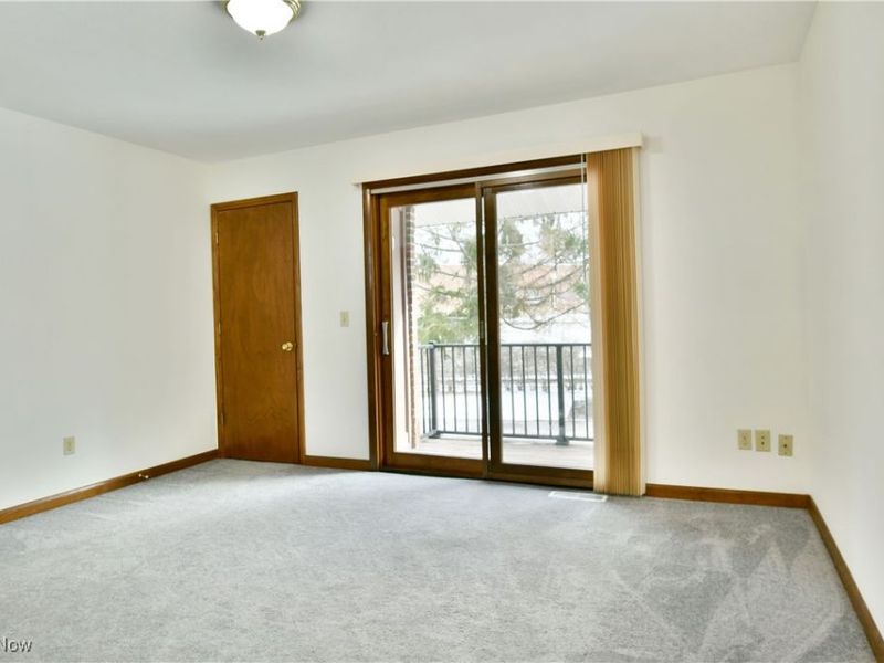 723 Lakeview Drive, Cortland, OH 44410 Photo 24