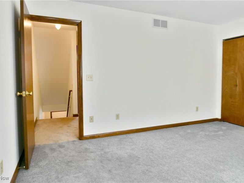 723 Lakeview Drive, Cortland, OH 44410 Photo 28