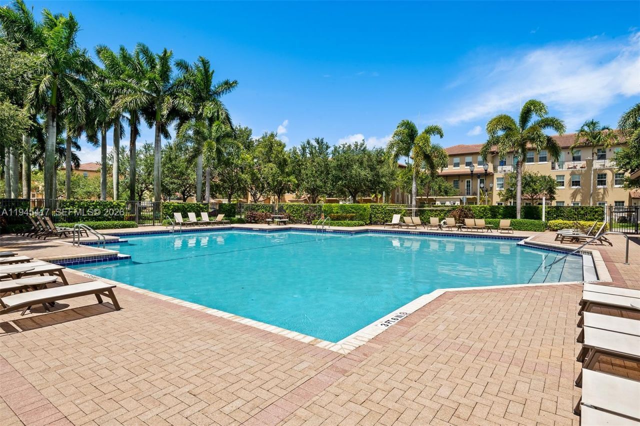 14762 SW 12th St, Pembroke Pines, FL 33027 Photo