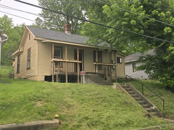 1620 Red Oak Street, Charleston, WV 25387