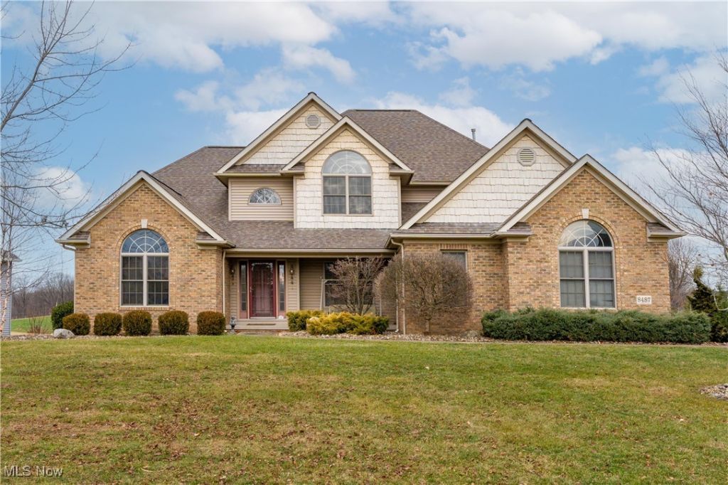 8487 Sandbridge Street Nw, Massillon, OH 44646 Main Photo