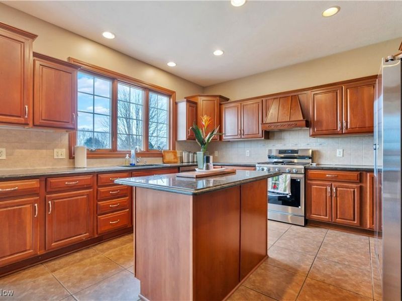 8487 Sandbridge Street NW, Massillon, OH 44646 Photo 14