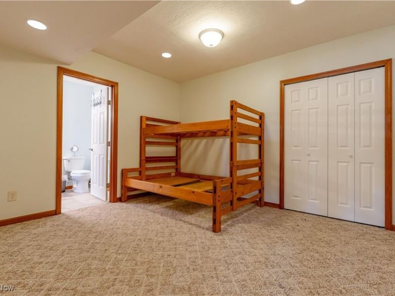 8487 Sandbridge Street NW, Massillon, OH 44646 Photo 37