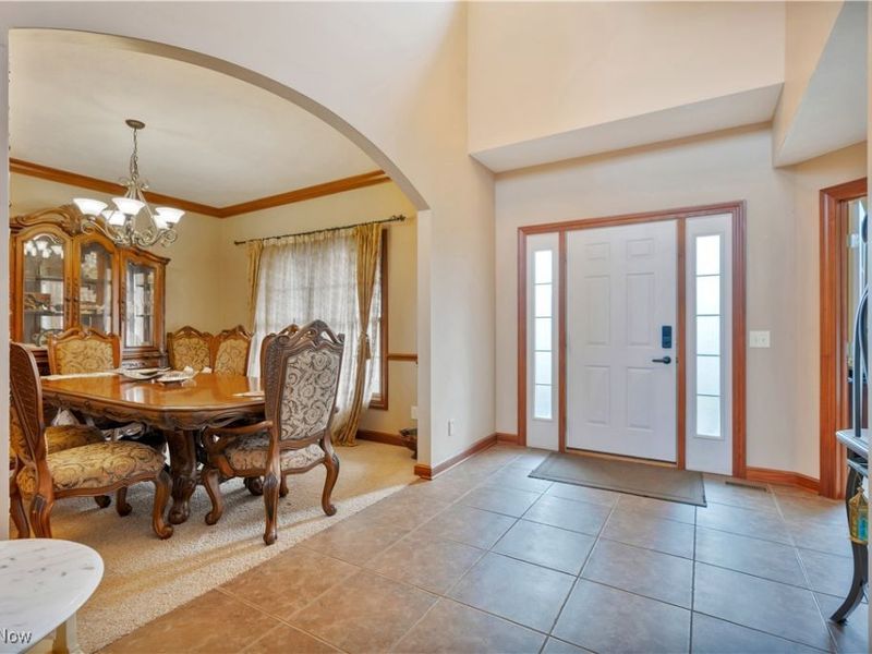 8487 Sandbridge Street NW, Massillon, OH 44646 Photo 5