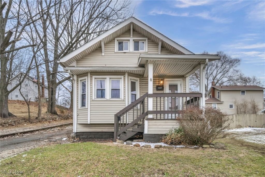 1527 Main Street, Cuyahoga Falls, OH 44221 Main Photo