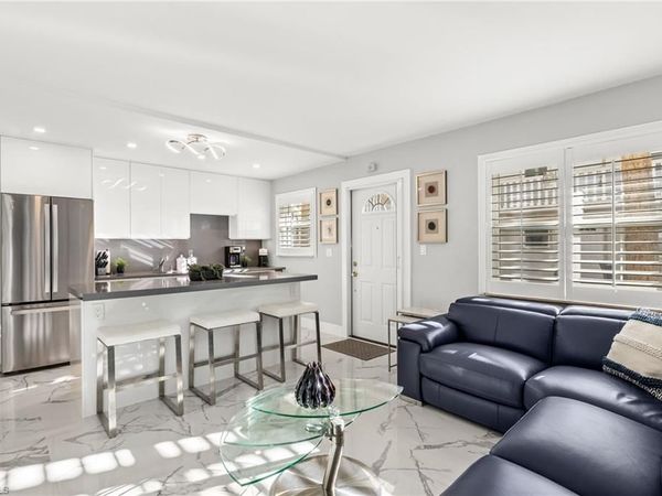 980 7th AVE S, Unit 109, NAPLES, FL 34102