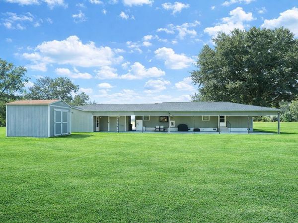 127 Bayou Blue Rd, Houma, LA 70364