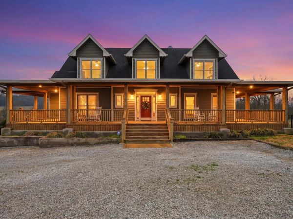 126 Trousdale Ferry Pike, Gordonsville, TN 38563