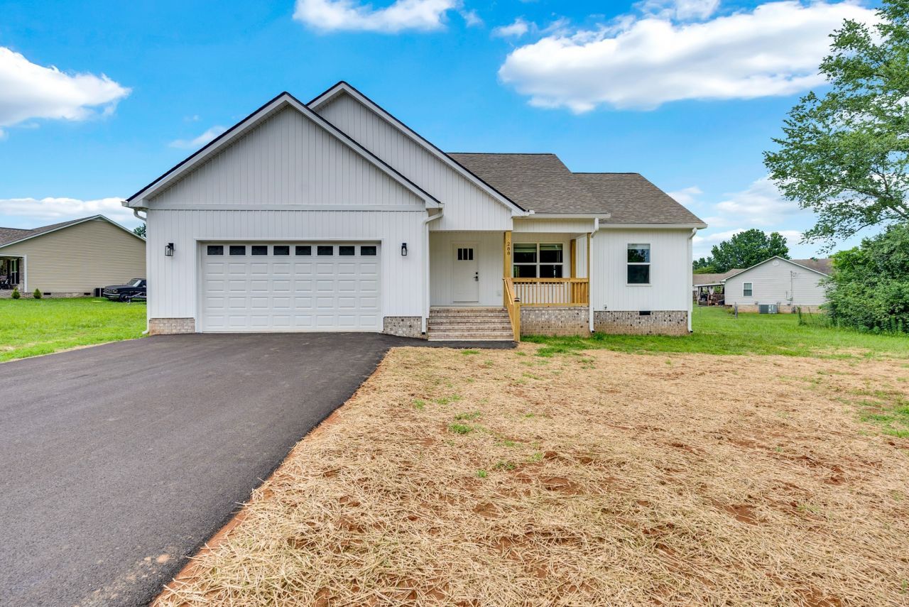 288 Westwood Dr, Sparta, TN 38583 Main Photo