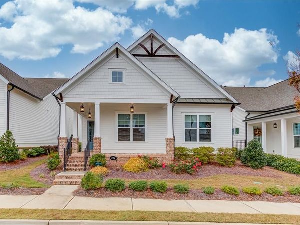 704 Hickory Hollow Walk, Canton, GA 30115