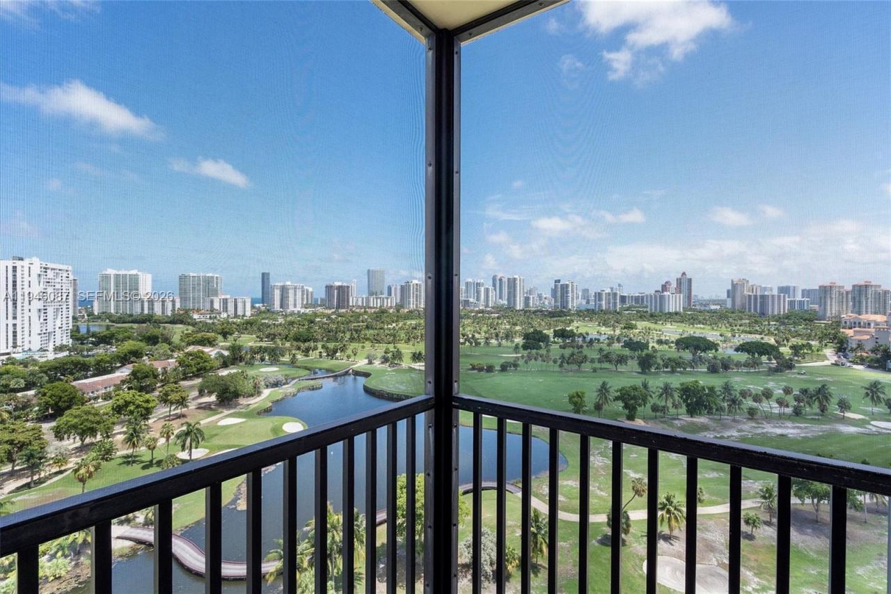 20379 W Country Club Dr , Unit 1933, Aventura, FL 33180 Photo