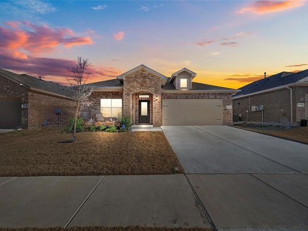 5229 Blue Night Drive, Fort Worth, TX 76179
