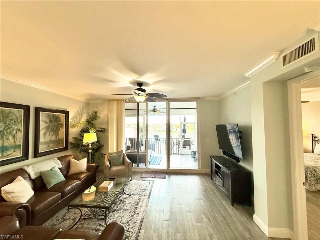 410 Flagship Dr, Unit 305, Naples, FL 34108 Photo
