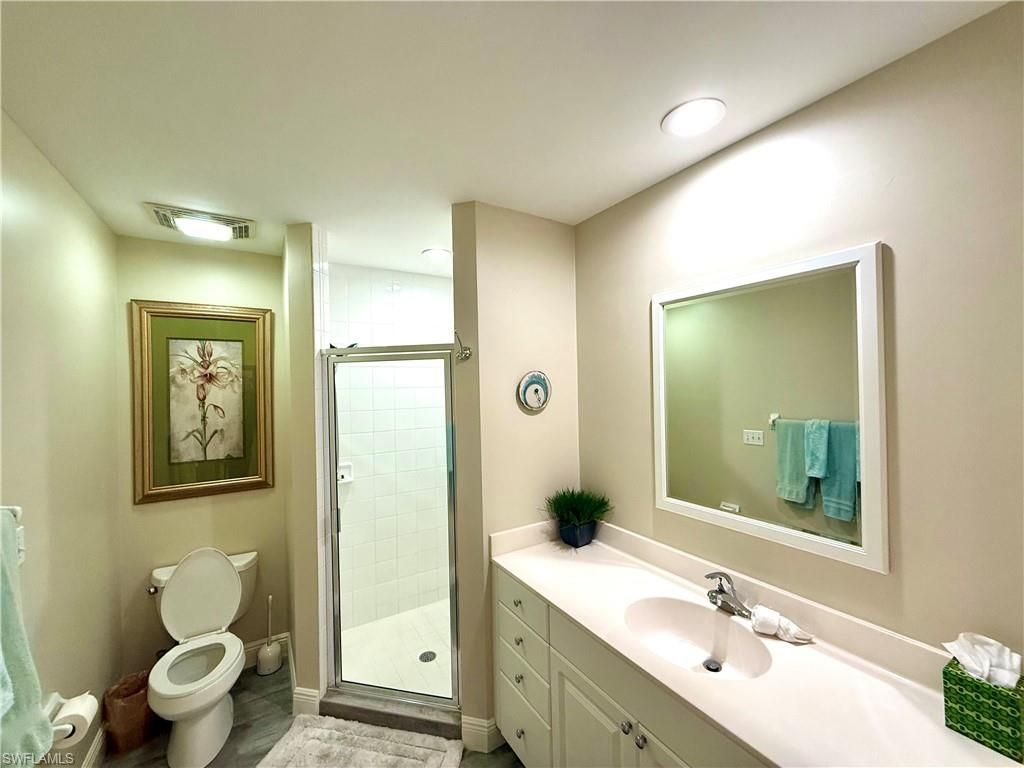 410 Flagship Dr, Unit 305, Naples, FL 34108 Photo
