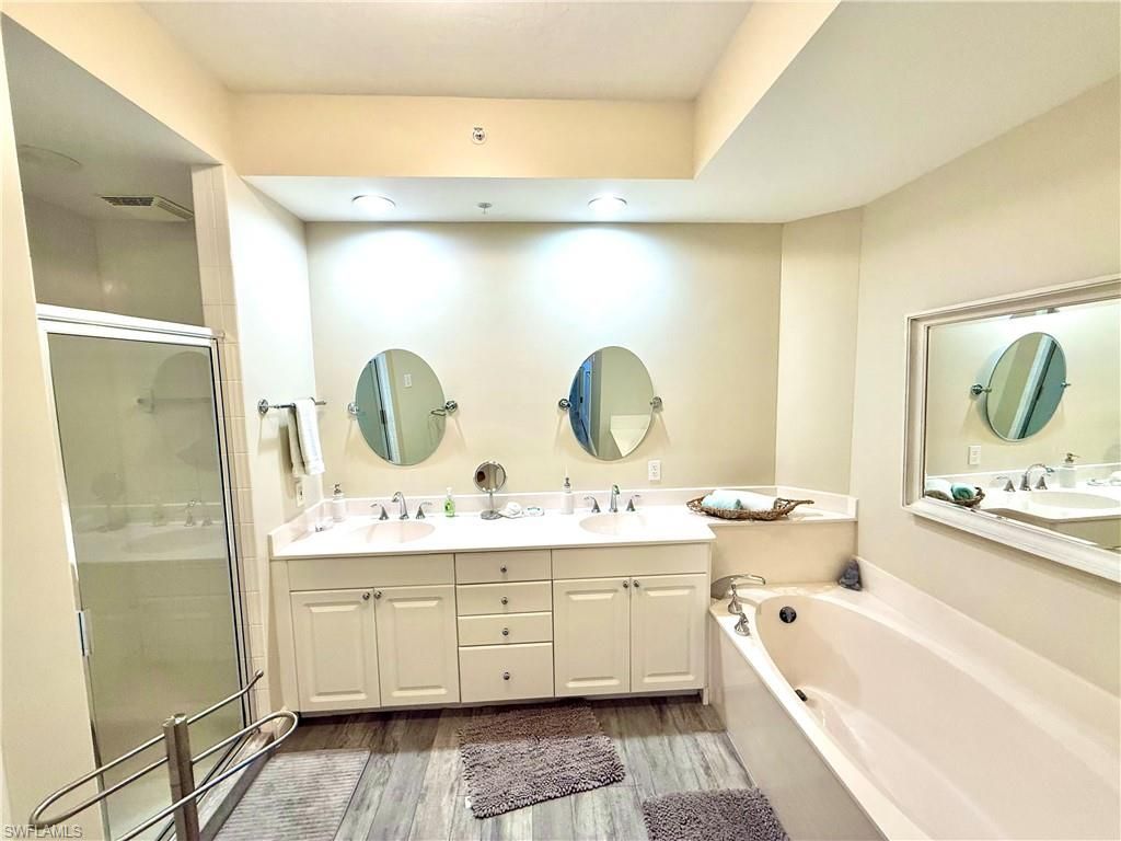 410 Flagship Dr, Unit 305, Naples, FL 34108 Photo