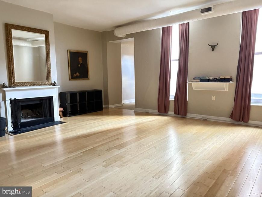 217 Church Street, Unit 2R, Philadelphia, PA 19106 Main Photo
