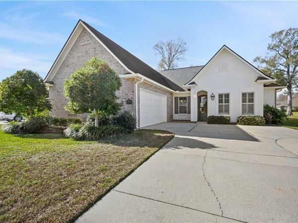 23399 NOBLE OAK Drive, Springfield, LA 70462