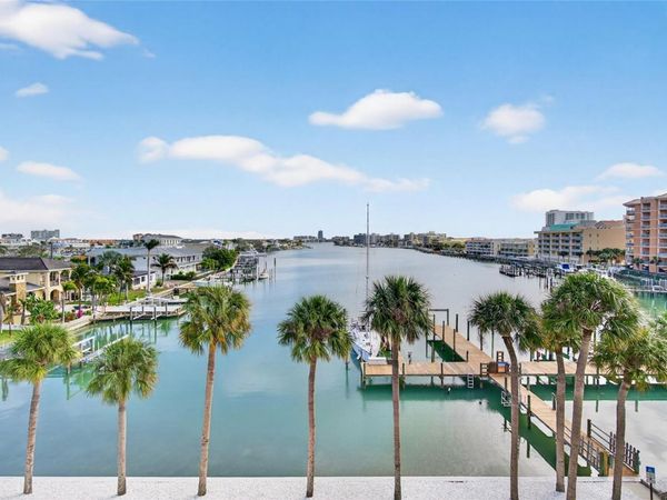 445 HAMDEN DRIVE, Unit 405, CLEARWATER BEACH, FL 33767