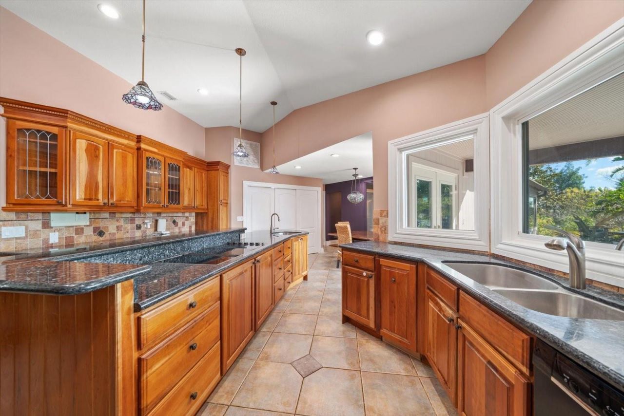 2402 Pine Hammock, Clearwater, FL 33764 Photo