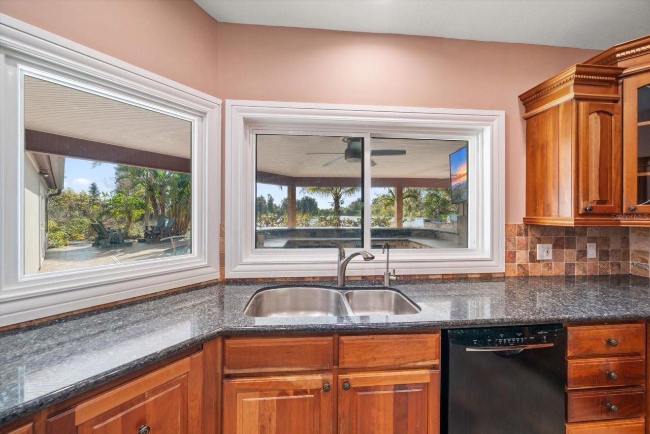 2402 Pine Hammock, Clearwater, FL 33764 Photo