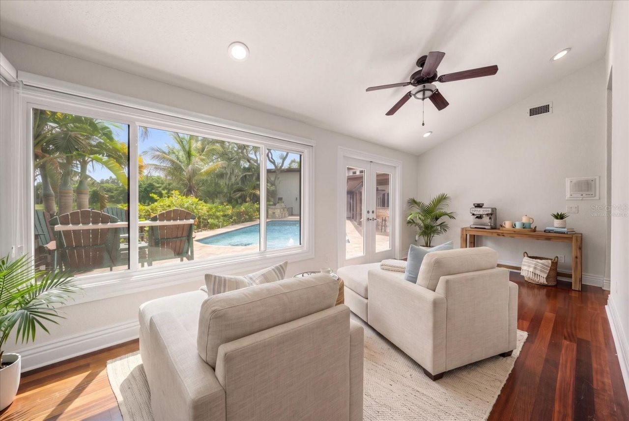 2402 Pine Hammock, Clearwater, FL 33764 Photo
