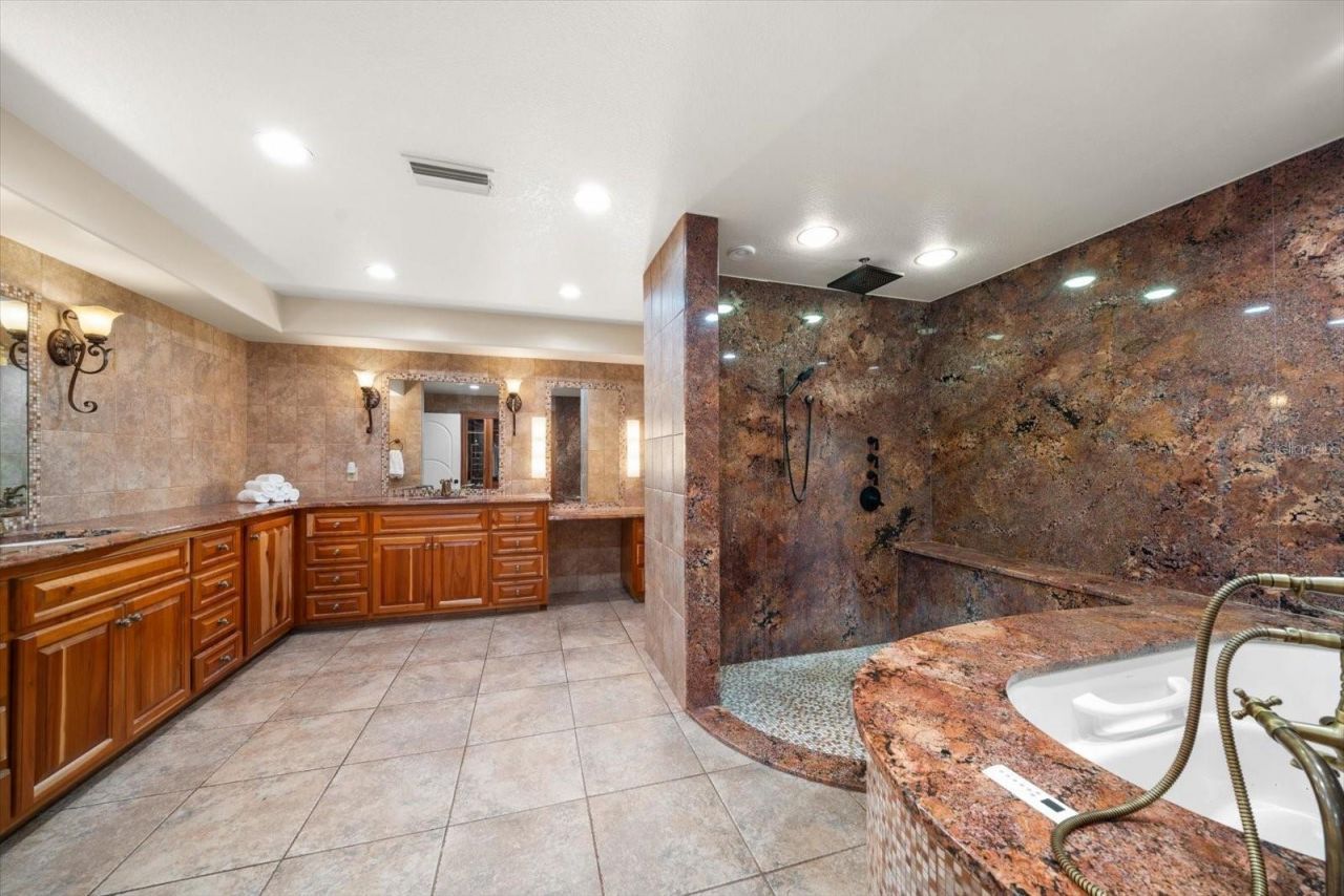 2402 Pine Hammock, Clearwater, FL 33764 Photo