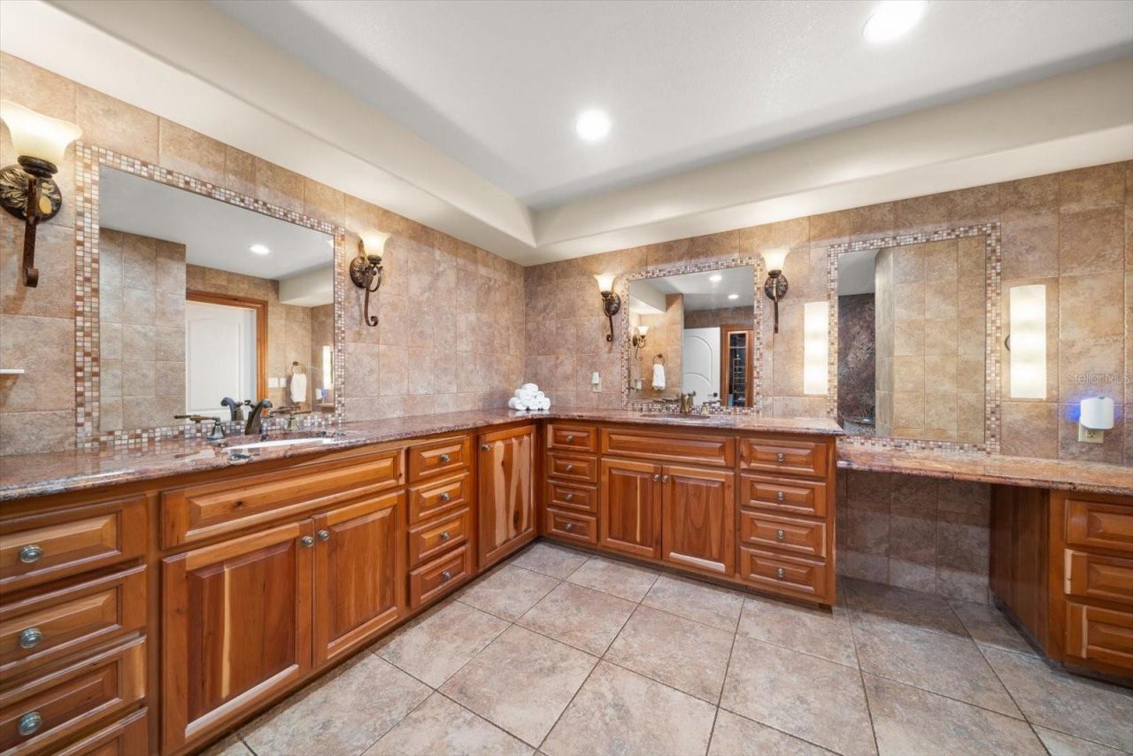 2402 Pine Hammock, Clearwater, FL 33764 Photo