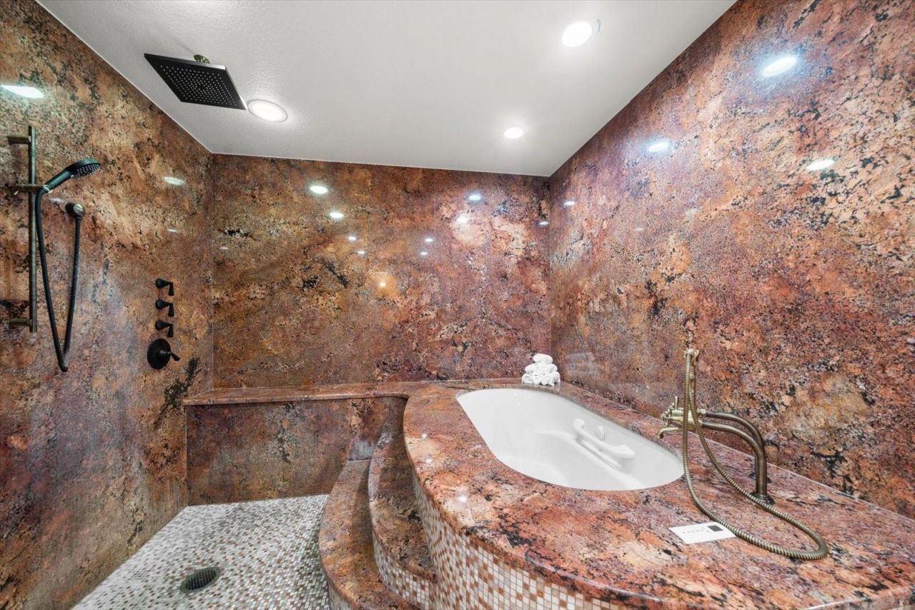 2402 Pine Hammock, Clearwater, FL 33764 Photo