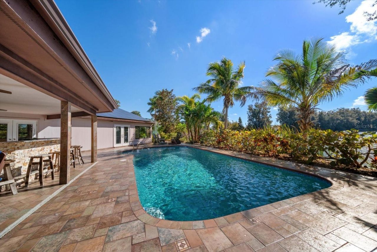 2402 Pine Hammock, Clearwater, FL 33764 Photo